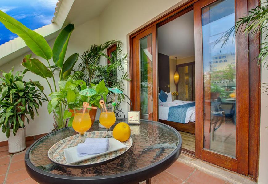 Oriental Suites Hotel