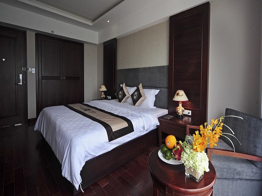 Moonlight-Hotel-Hue