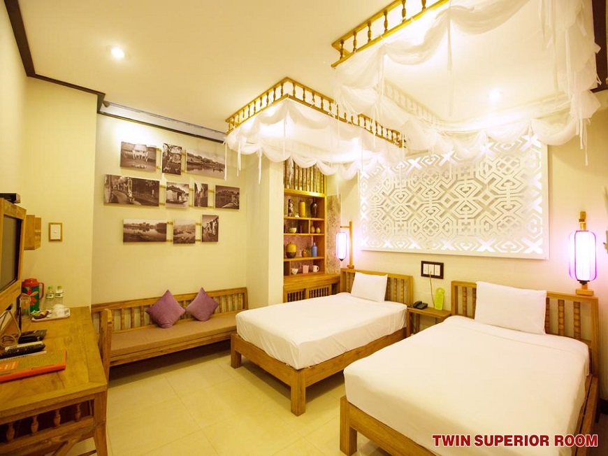 Vinh-Hung-Library-Hotel
