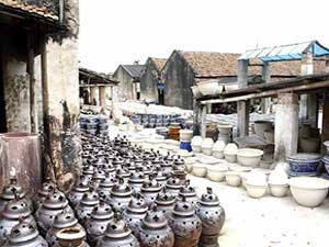 Bat Trang village