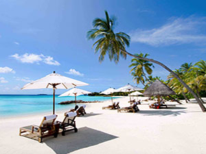 Tranh Beach