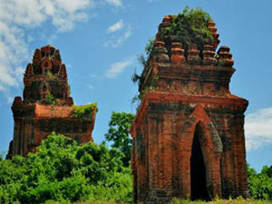 Banh It tower