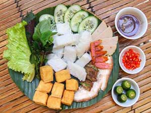 vermicelli served with tofu and shrimp taste